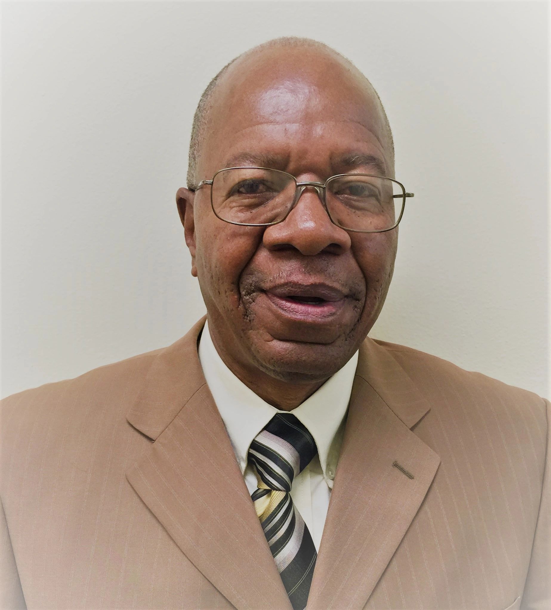 Dr. Ralph Leslie